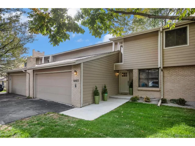 MLS: 5088028 Condo For Sale