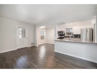 Photo #4: 5090404 Listing 