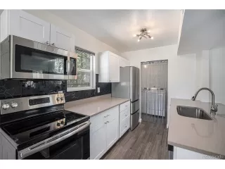 Photo #6: 5090404 Listing 