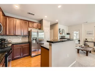 Photo #3: 5090433 Listing 