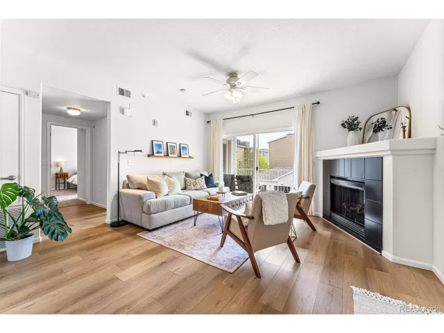 MLS: 5090974 Condo For Sale