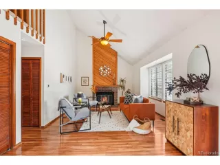 Photo #5: 5091764 Listing