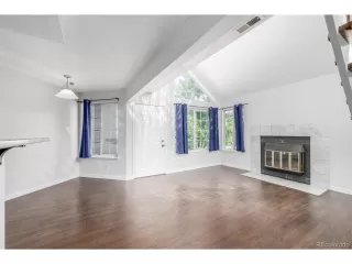 Photo #4: 5092568 Listing