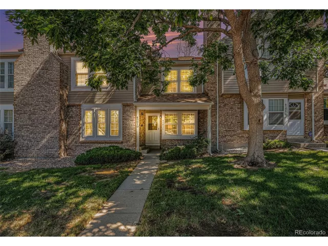 MLS: 5092880 Condo For Sale