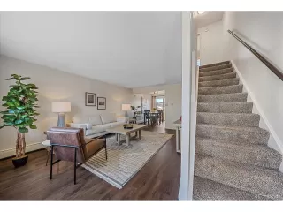 Photo #4: 5094898 Listing 