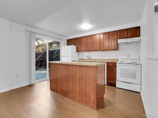 Photo #2: 5101372 Listing