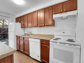 Photo #6: 5101372 Listing