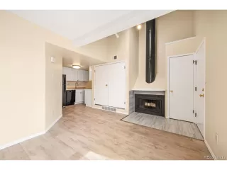 Photo #5: 5103164 Listing