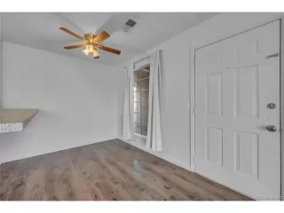 Photo #5: 5104919 Listing 