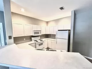 Photo #3: 5105797 Listing