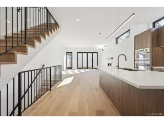 Photo #3: 5106764 Listing