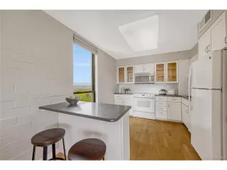 Photo #5: 5107949 Listing