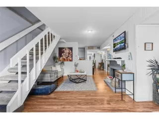 Photo #2: 5112393 Listing