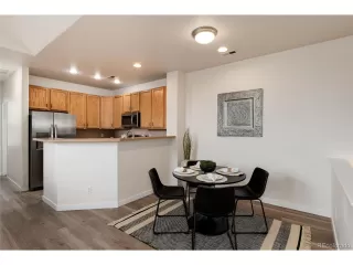 Photo #5: 5115392 Listing