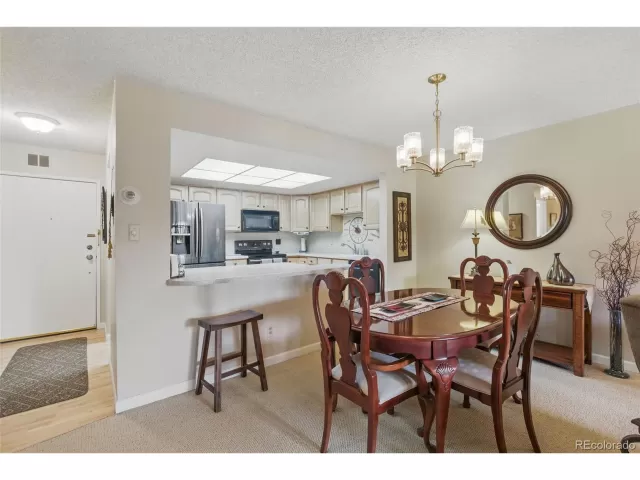 MLS: 5116779 Condo For Sale