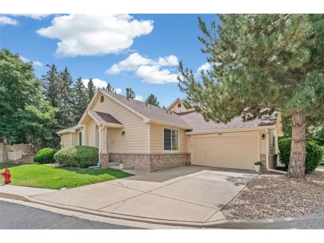 MLS: 5119905 Condo For Sale