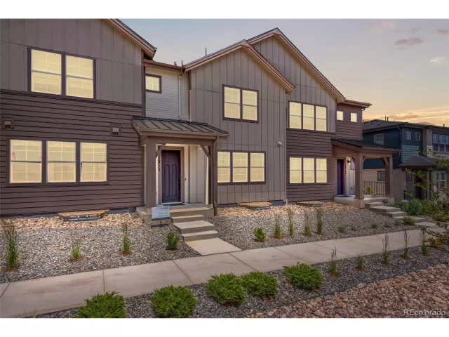 MLS: 5119949 Condo For Sale