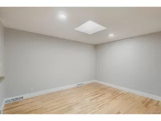 Photo #6: 5120787 Listing