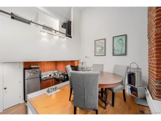 Photo #5: 5122941 Listing