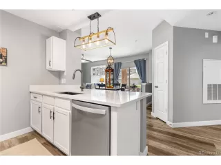 Photo #2: 5123682 Listing