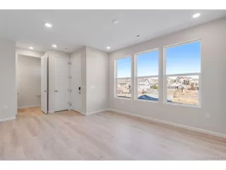 Photo #2: 5124159 Listing