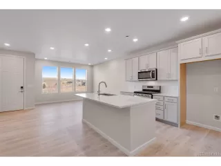 Photo #4: 5124159 Listing