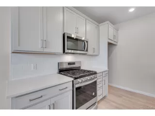 Photo #6: 5124159 Listing