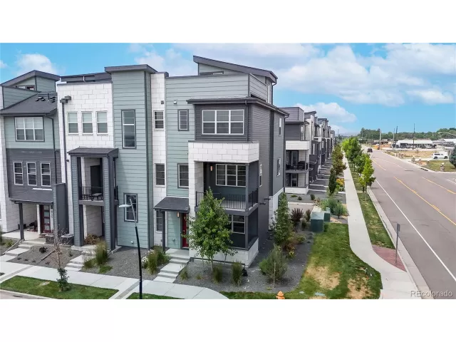 MLS: 5125495 Condo For Sale