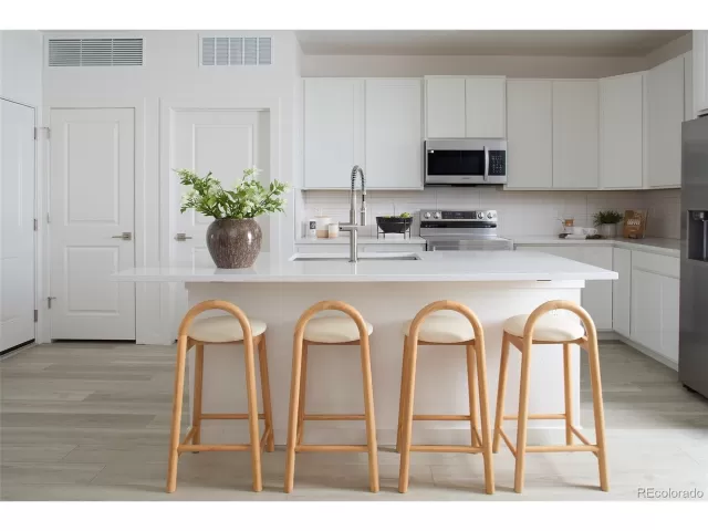 MLS: 5129816 Condo For Sale