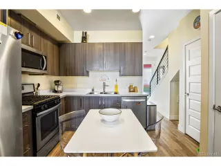 Photo #3: 5131824 Listing 