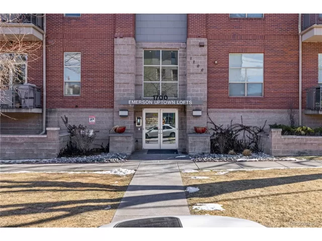 MLS: 5133667 Condo For Sale