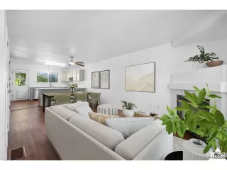 Browse active condo listings in AUTUMN CHASE