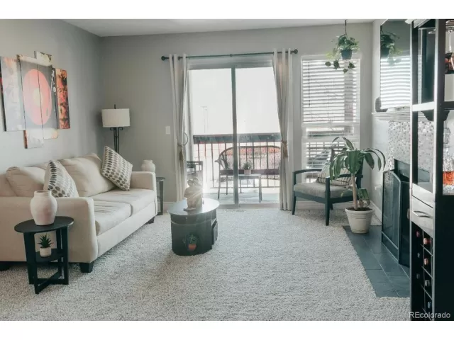 MLS: 5135985 Condo For Sale