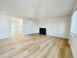 Photo #3: 5136685 Listing