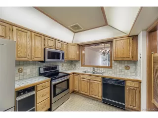 Photo #2: 5136990 Listing