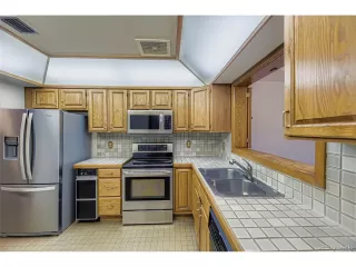 Photo #3: 5136990 Listing