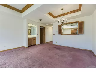 Photo #6: 5136990 Listing