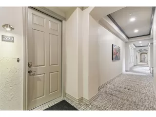 Photo #4: 5140193 Listing