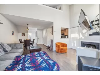 Photo #6: 5140226 Listing