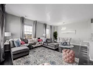 Photo #5: 5140645 Listing