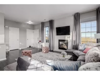 Photo #6: 5140645 Listing