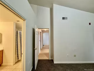 Photo #5: 5145463 Listing