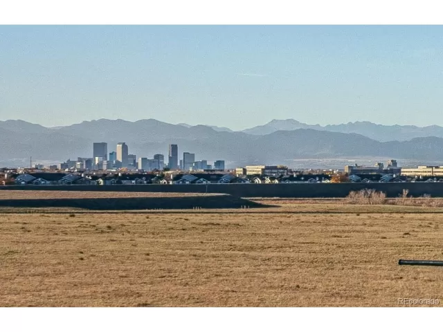 MLS: 5147642 Condo For Sale