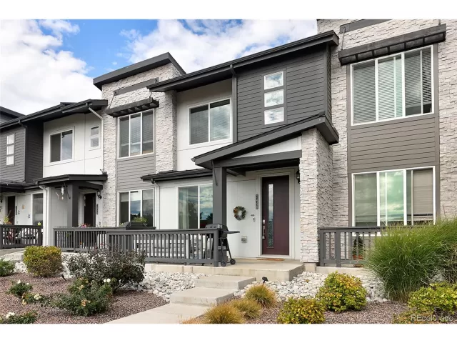 MLS: 5153725 Condo For Sale