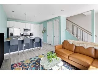 Photo #2: 5153725 Listing