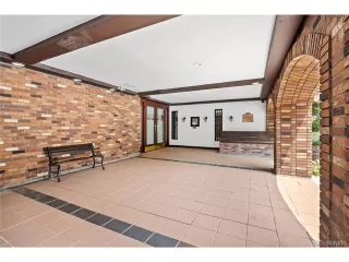 Photo #5: 5154638 Listing