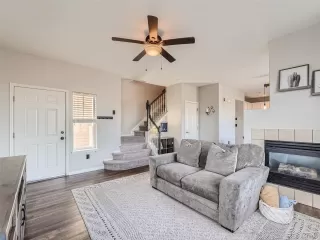 Photo #6: 5158184 Listing