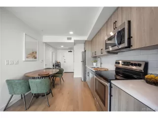 Photo #6: 5159986 Listing