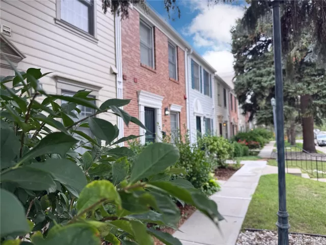 MLS: 5160009 Condo For Sale