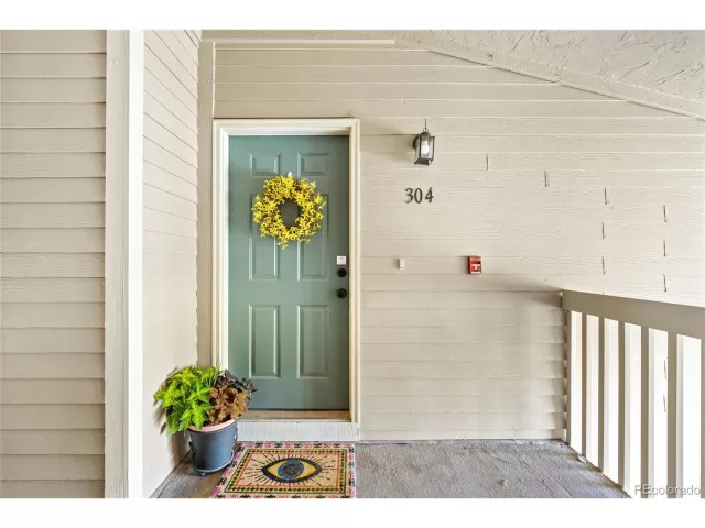 MLS: 5161013 Condo For Sale